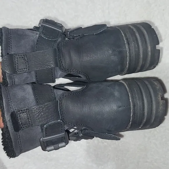 CATERPILLAR Water-Reasistant Ankle Boots Size 11 Womans