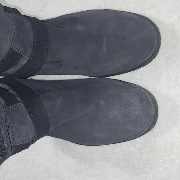 CATERPILLAR Water-Reasistant Ankle Boots Size 11 Womans