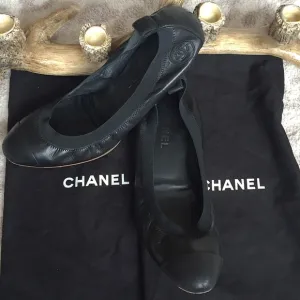 Chanel Black Classic Leather Ballet Flats CC logo