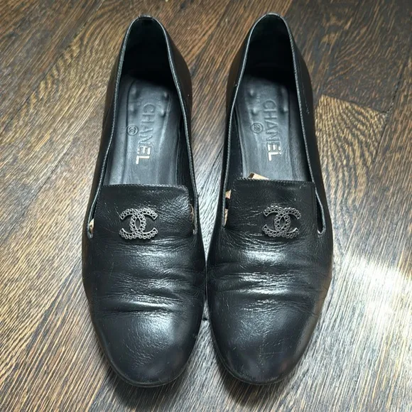 Chanel Black Leather Women's Loafers 38.5
