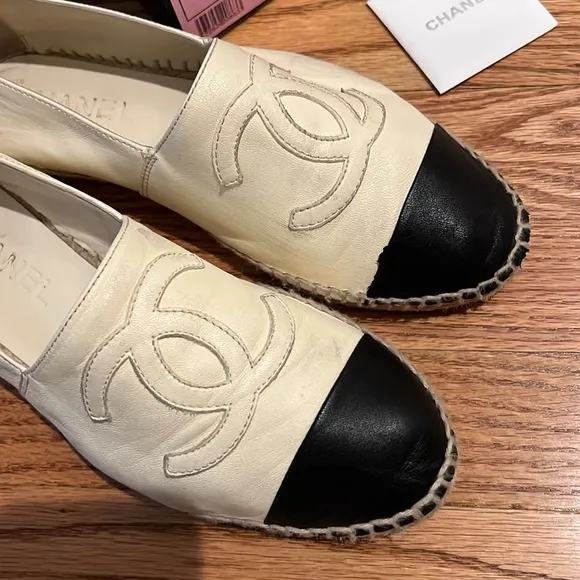 CHANEL Espadrilles Cream Black Iconic Design