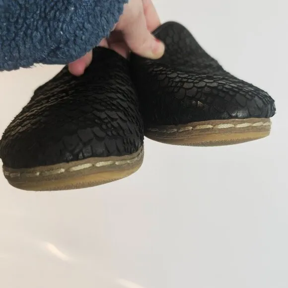 Charix Wild Black Leather Slip On Comfort Loafer Flats Size 38 or 8