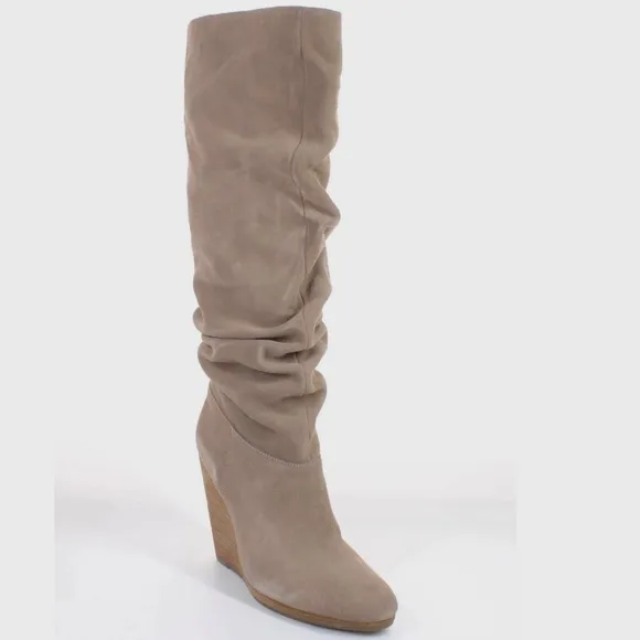Charles David Helsinki Beige Slouched Knee High Suede Platform Wedge Boots 9.5
