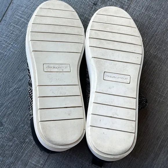 Chelsea &amp; Violet Cielo Slip On Sneakers