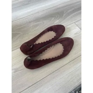Chloe Burgundy Scalloped Edge suede Lauren Flats Size 38 7.5 US