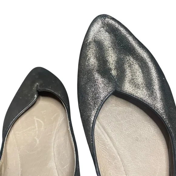 Chocolat Blu Glamour Bronze Metallic Pointed Toe Flats
