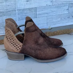 Circle G by Corral Ladies Brown CutoutBootie 9