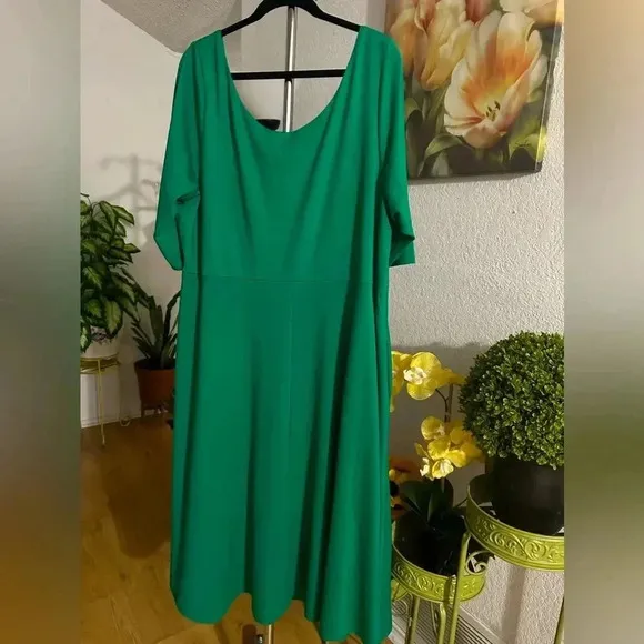 City Chic Cute Girl Elbow Sleeve Dress plus size XXL/24