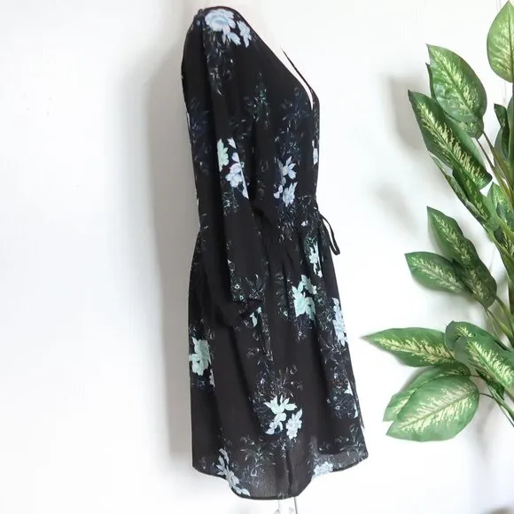City Chic Ginza Black Blue White Floral V-neck Tie Elastic Waist 3/4 Sleeve 18
