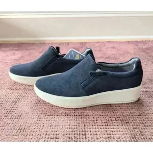 Clarks BNWT Collection Slip-On Sneakers Layton Step Navy Suede Size 8.5