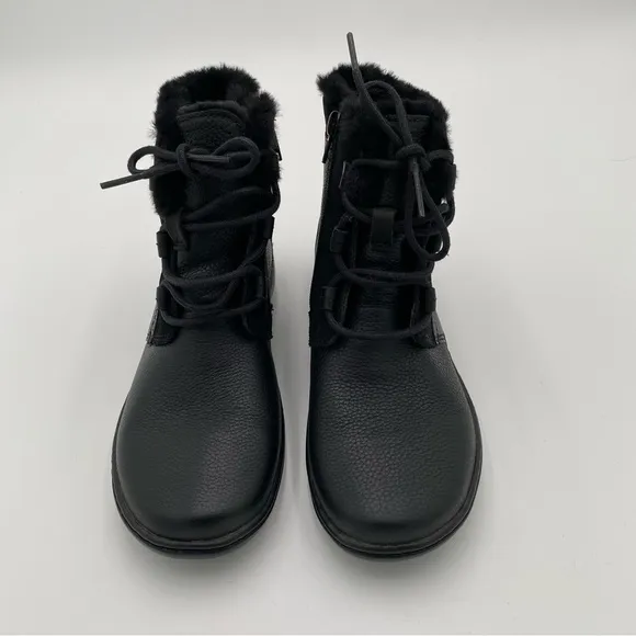 Clarks Collection Cora Chai Leather Faux Fur Lace Up Ankle Boots Booties 6 NWOT