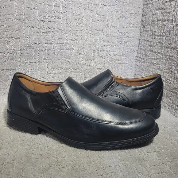 Clarks Collection Men's Size 9.5W US Black Leather Comfort Slip-On Loafers 15770