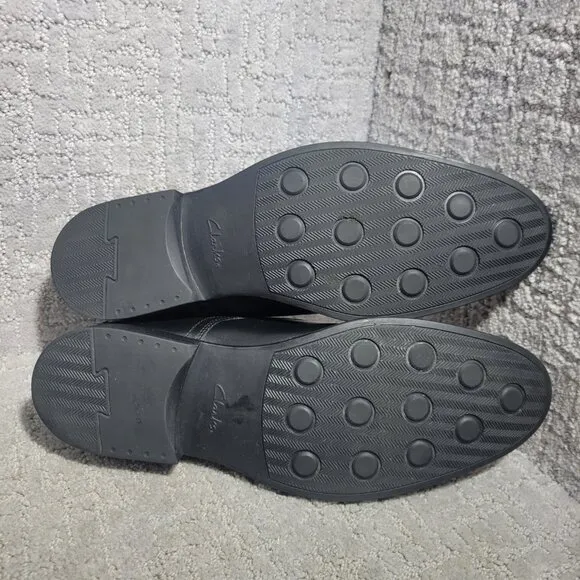 Clarks Collection Men's Size 9.5W US Black Leather Comfort Slip-On Loafers 15770