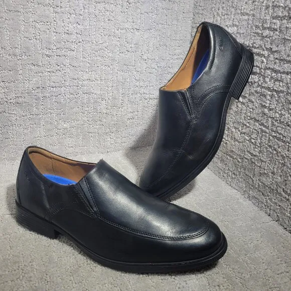 Clarks Collection Men's Size 9.5W US Black Leather Comfort Slip-On Loafers 15770