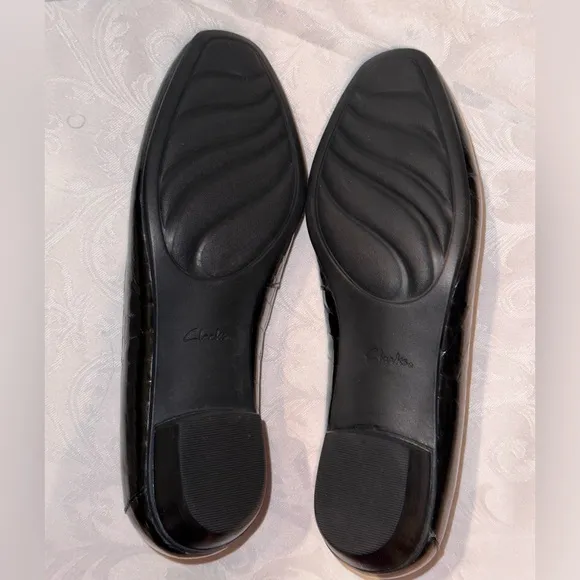 Clarks Everyday Croc EmbossedPatent Leather Loafers, NEW, Size 7.5