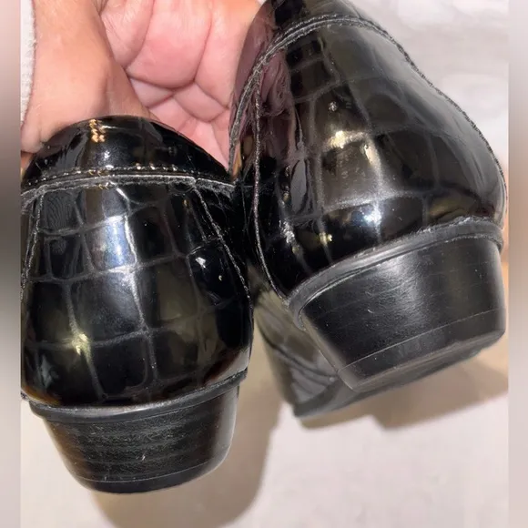 Clarks Everyday Croc EmbossedPatent Leather Loafers, NEW, Size 7.5