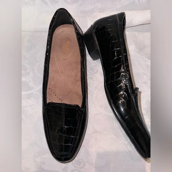 Clarks Everyday Croc EmbossedPatent Leather Loafers, NEW, Size 7.5