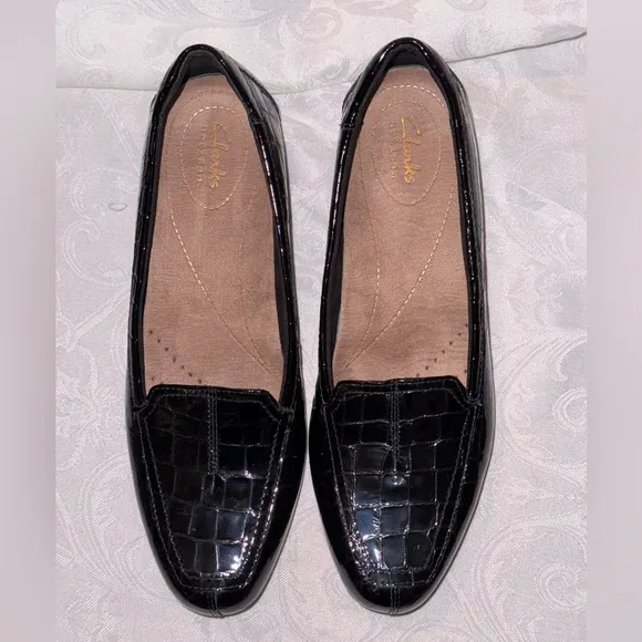 Clarks Everyday Croc EmbossedPatent Leather Loafers, NEW, Size 7.5