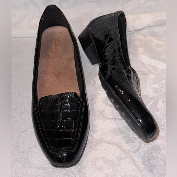 Clarks Everyday Croc EmbossedPatent Leather Loafers, NEW, Size 7.5