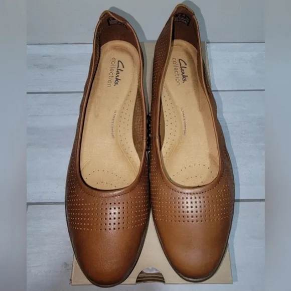 Clark's Jenette Ease Ballet Flats Leather Women's Brown Perforated Flats Size 10