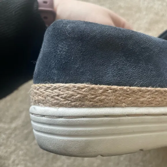 Clark’s Marie Pearl Espadrille‎ loafer flats. Navy. Women size 8.5