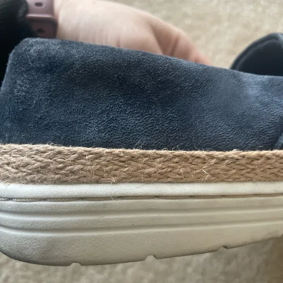 Clark’s Marie Pearl Espadrille‎ loafer flats. Navy. Women size 8.5
