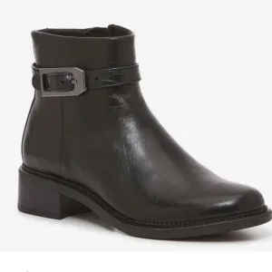 Clarks Maye Grace Leather Ankle Bootie, 7.5 Black Leather New in Box