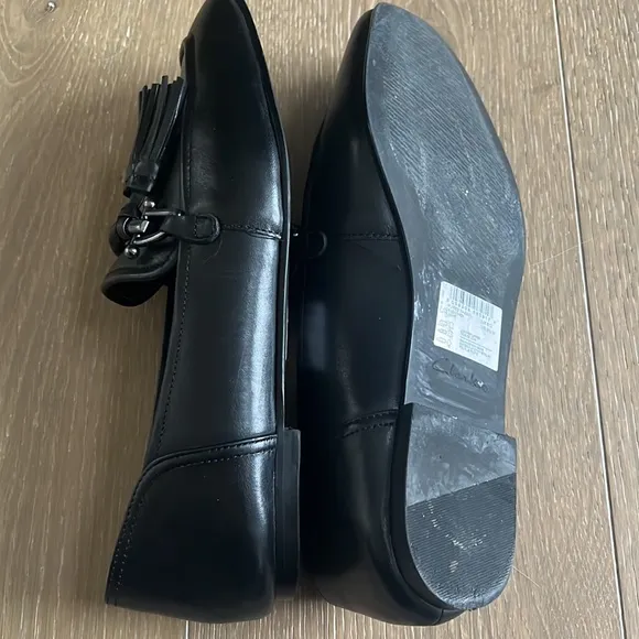 Clark’s Pure 2 Tassel Loafer Black Leather size 8.5
