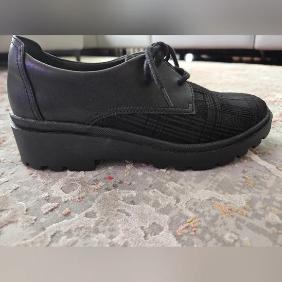 Clarks Women's Calla Ruby Black Interest 7 NWT