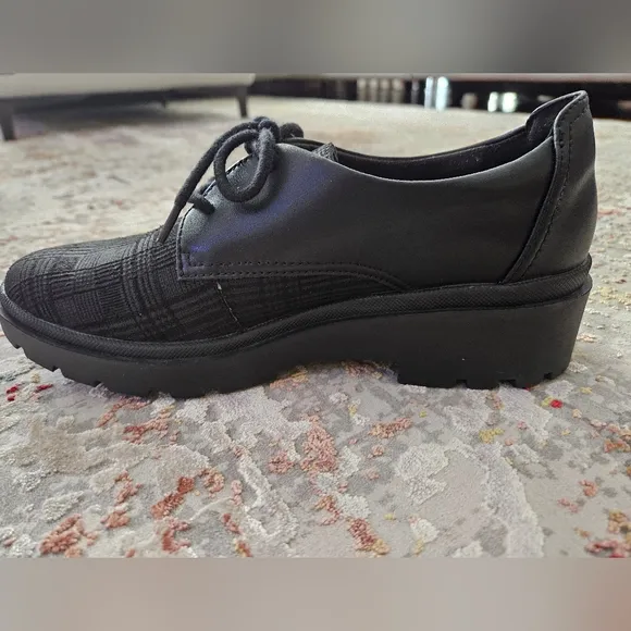 Clarks Women's Calla Ruby Black Interest 7 NWT