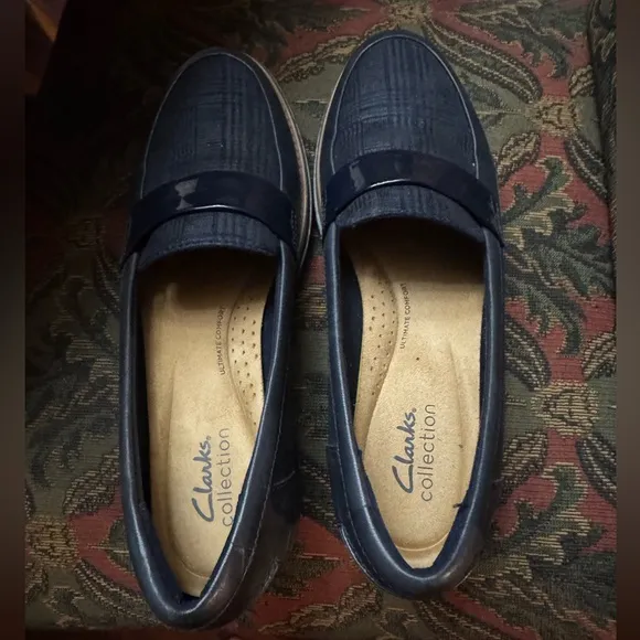Clarks Women's Sharon Gracie Slip-On Loafer Flats Suede Navy