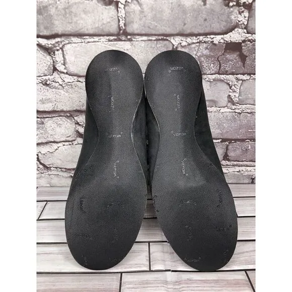 Cliff Dweller Vibram Black Leather Slip On Cap Toe Flats Women’s Sz 38.5EU/8M US