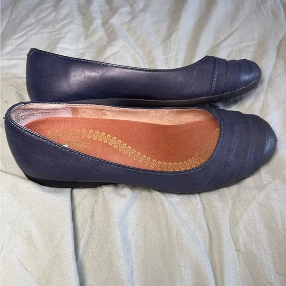 Cliffs by White Mountain Clara Womens Comfort Flats Size 9