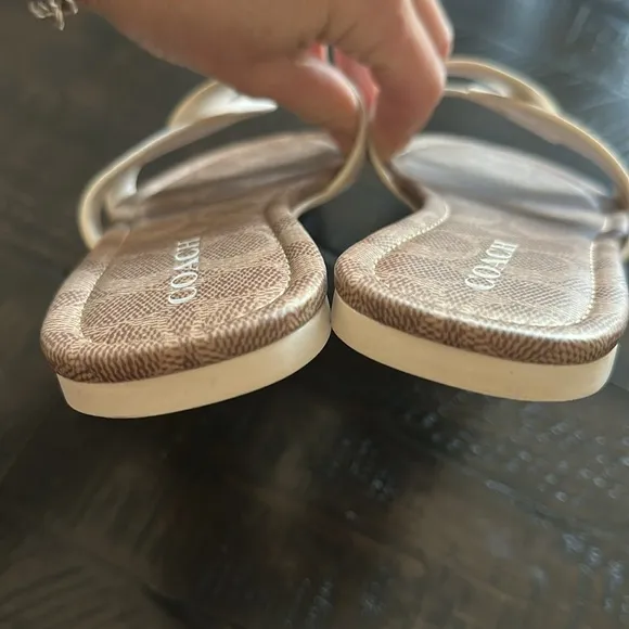 COACH Essie Slip-on Sandals Leather in White Signature Footbed Size 8.5 Slides