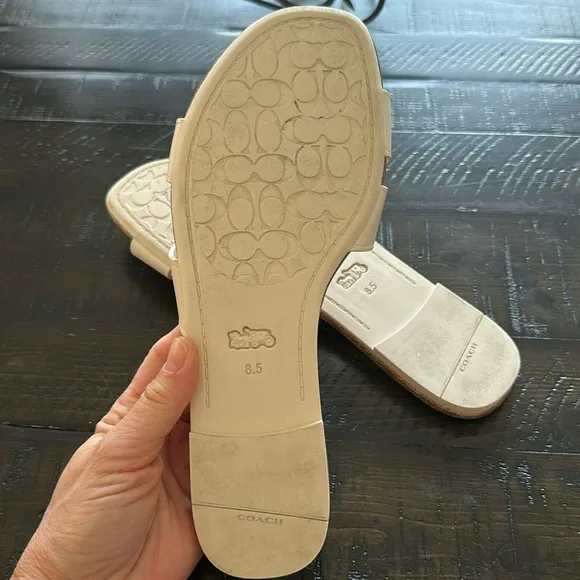 COACH Essie Slip-on Sandals Leather in White Signature Footbed Size 8.5 Slides