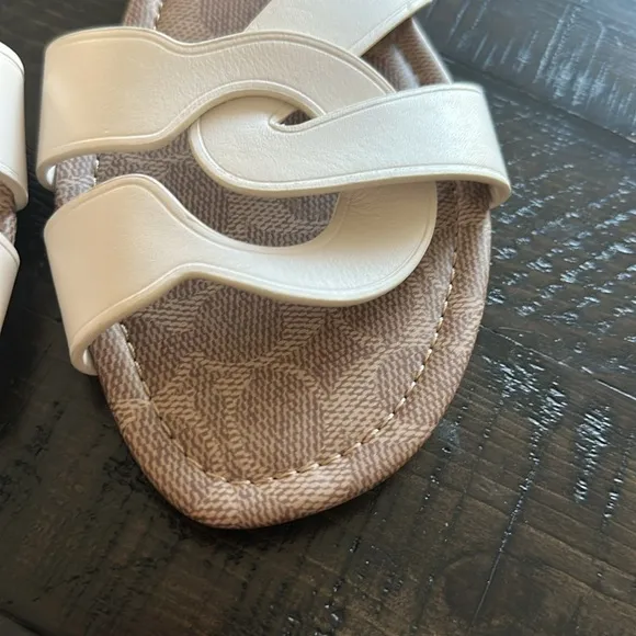 COACH Essie Slip-on Sandals Leather in White Signature Footbed Size 8.5 Slides