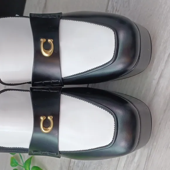 Coach Ilyse Platform Loafers NWOT