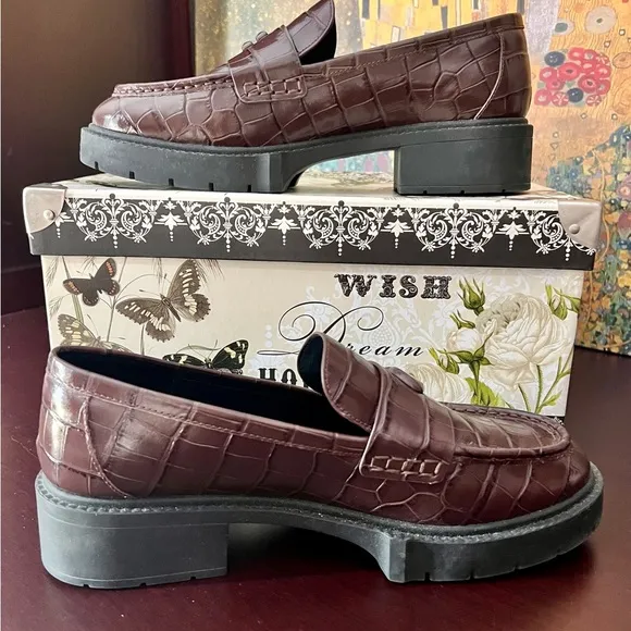 COACH Women’s Chocolate Brown Crocodile Embossed Leather Slip-On Loafers
