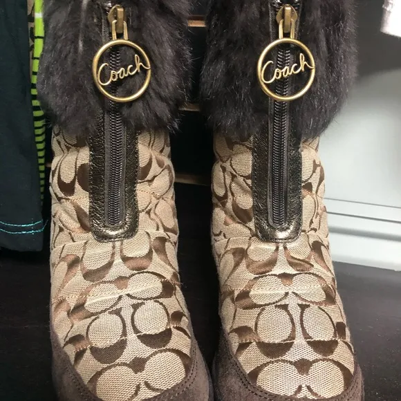🎉🌹✨🌹✨coach women’s fur winter boots 👢 🎉✨🌹🎉