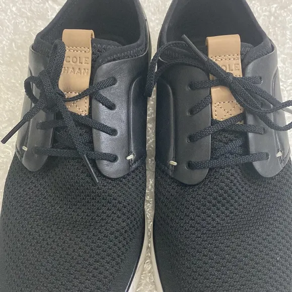 Cole Haan Mens Size 8 1/2 Black Sneakers