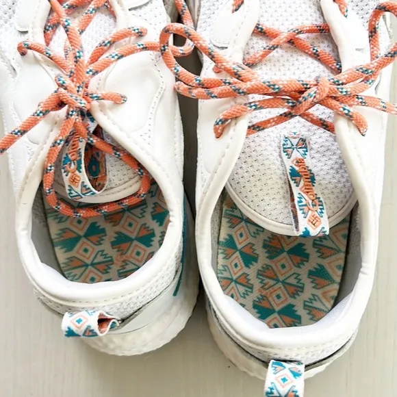 Columbia Men’s Low Breeze Sneakers White Mesh and Coral size 9.5