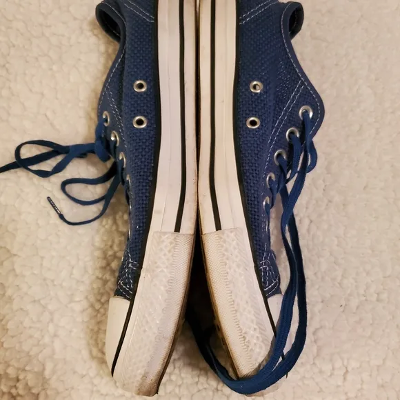Converse All stars sneakers. Blue mesh. Men's 9 women's 11.  In good condition