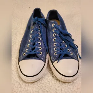 Converse All stars sneakers. Blue mesh. Men's 9 women's 11.  In good condition