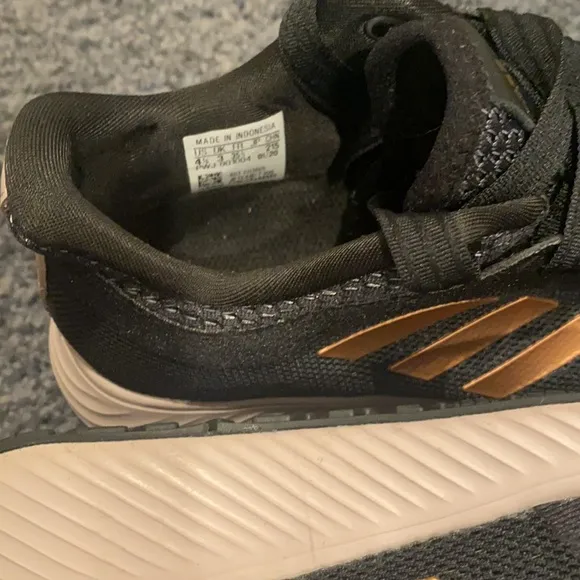 COPY - COPY - Adidas bounce kids sneakers size 4.5 EUC