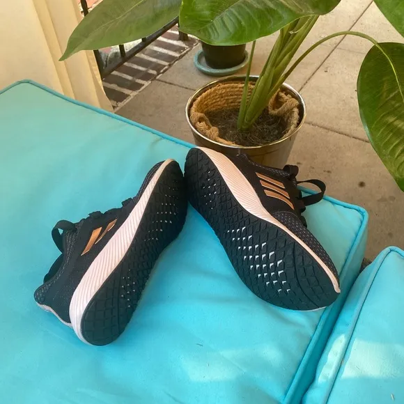 COPY - COPY - Adidas bounce kids sneakers size 4.5 EUC