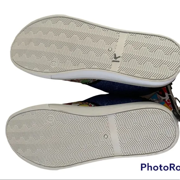 COPY - Warner Bros Looney Tunes Groundup slip on sneakers