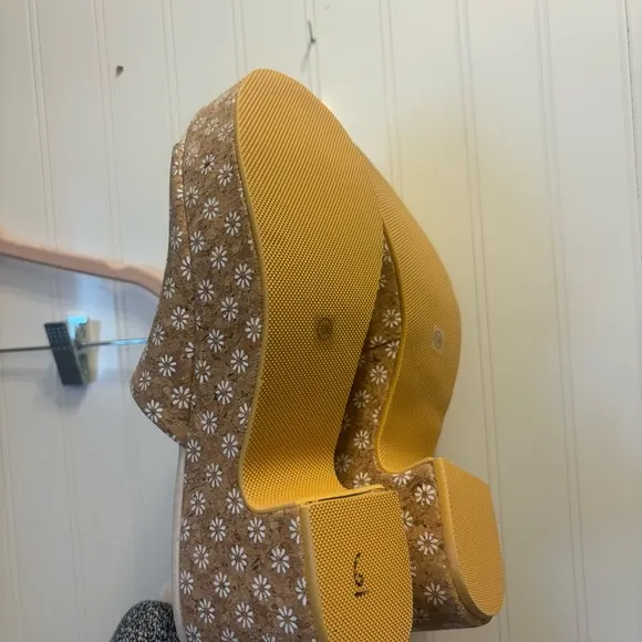 Cork Daisy Slides Size 10 Matisse