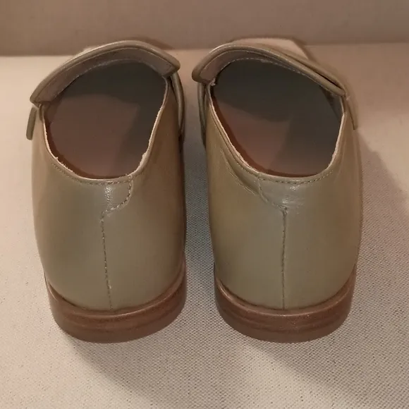 COS Cream Green slipon  Leather Loafers size 39