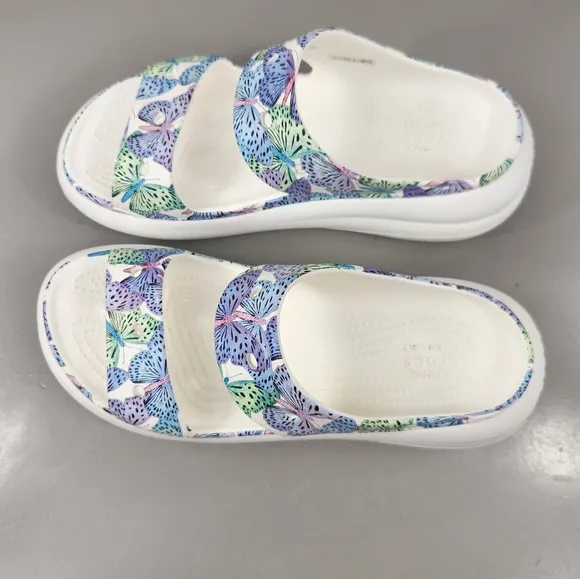Crocs Classic Comfort Summer Crush Butterfly Platform Slide Sandals in Multi 9