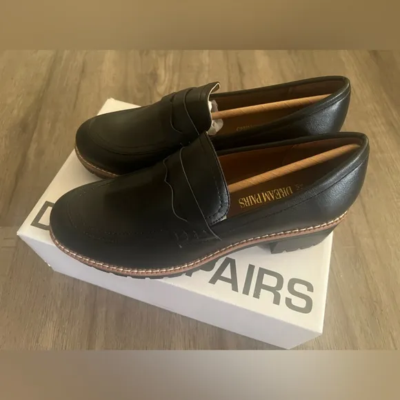 Cute preppy black loafers new with box